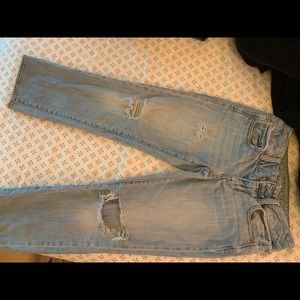 A&E light wash artist crop jeans size 00